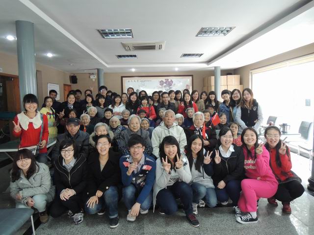 党员之家管委会赴潮鸣街道敬老院