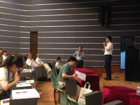 李老师在回答听众的提问