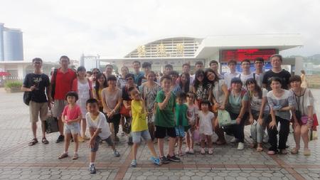 课题组成员和家属合影_副本