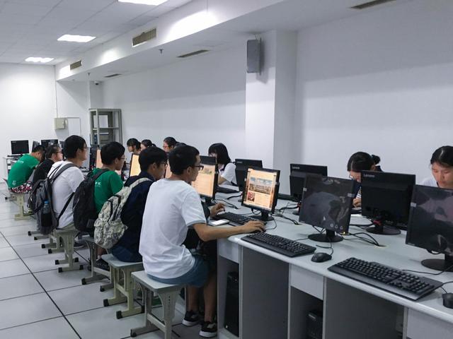 同学们在做安全准入测试