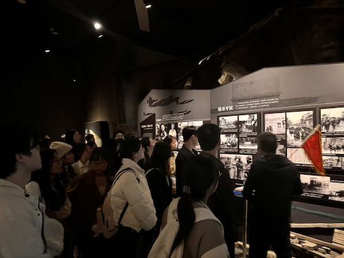 189d9ce185404bff79aefe4c320eb9a8-sz_162415